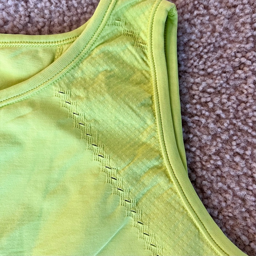 Athleta Foothill Seamless Split Open Back Tank in… - image 8